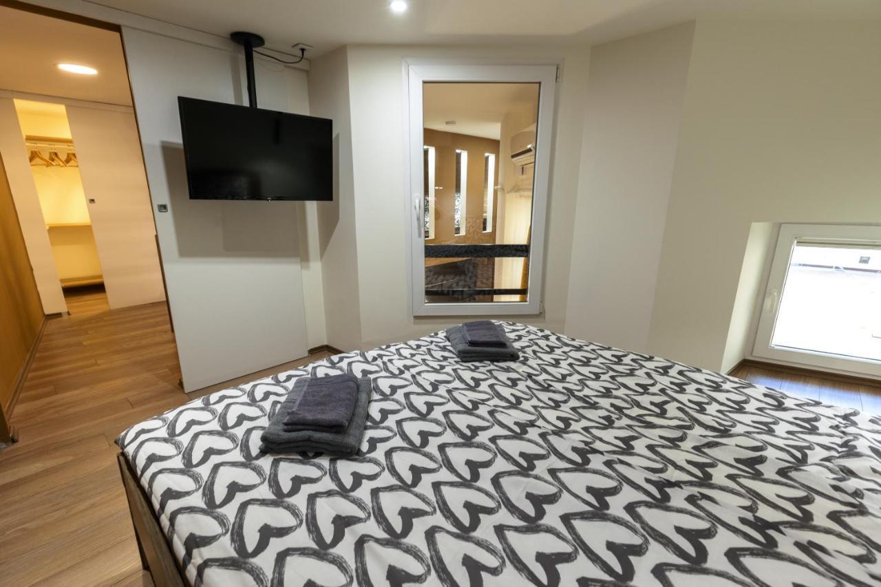 Kazinczy 10 Apartment With 3 Bedrooms Budapest Bagian luar foto